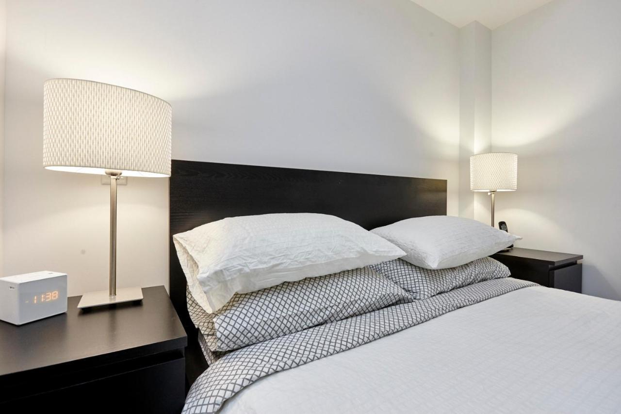 טורונטו Atlas Suites - Yorkville Furnished Apartments מראה חיצוני תמונה