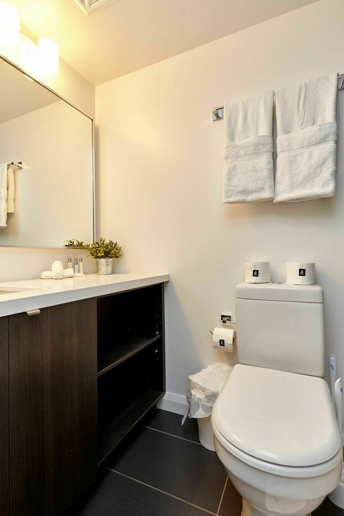טורונטו Atlas Suites - Yorkville Furnished Apartments מראה חיצוני תמונה