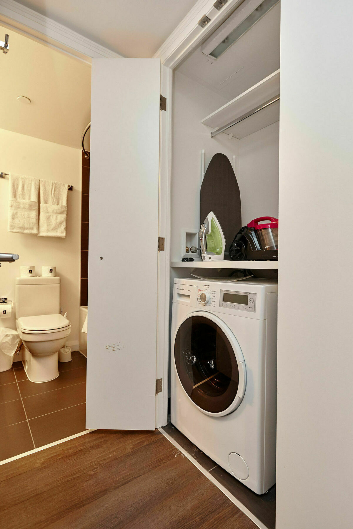 טורונטו Atlas Suites - Yorkville Furnished Apartments מראה חיצוני תמונה
